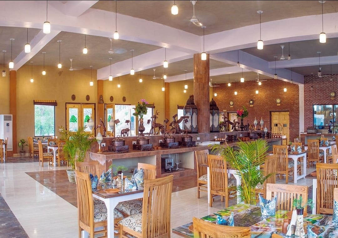 Buffet dining at The Banyan Retreat Jim Corbett